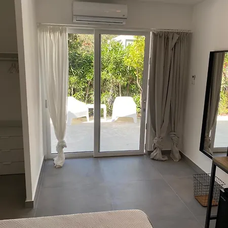 Frühstückspension Direttamente Sul Mare Da Antonino 4*