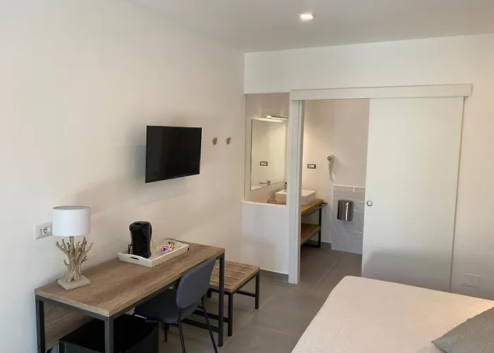 Direttamente Sul Mare Da Antonino לינה וארוחת בוקר