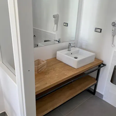 Direttamente Sul Mare Da Antonino 4*