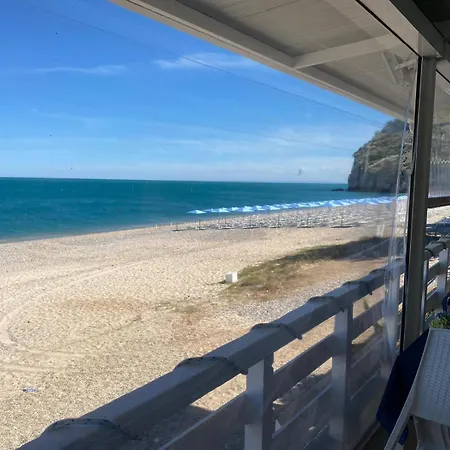 Direttamente Sul Mare Da Antonino Bed and Breakfast Mattinata