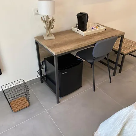 Direttamente Sul Mare Da Antonino Bed and Breakfast