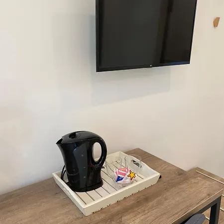 Direttamente Sul Mare Da Antonino Bed and Breakfast 4*