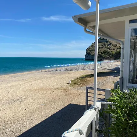 Bed and Breakfast Direttamente Sul Mare Da Antonino 4*