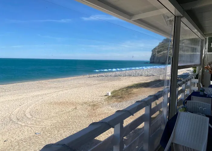 Direttamente Sul Mare Da Antonino לינה וארוחת בוקר מאטינאטה